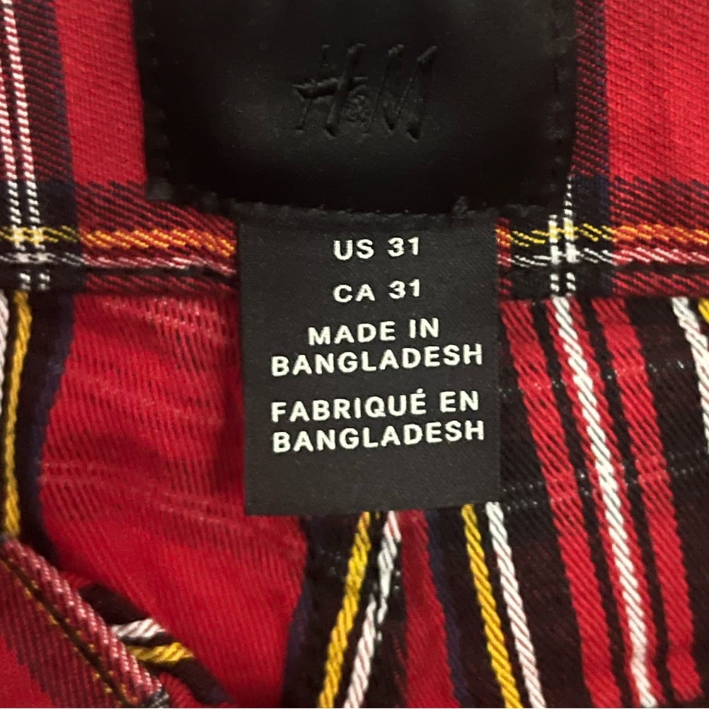 H&M Red Plaid Ankle Pants for men. Size 31 - Picture 5 of 5